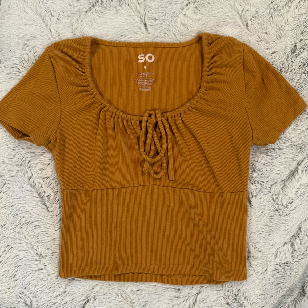 Brown Crop Top W/ Ruched Scoop Neck & Bow